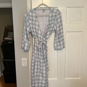 MATCHING MOTHER ROBE AND NEWBORN BABY KNOT GOWN & HAT SET. Minty blue color.